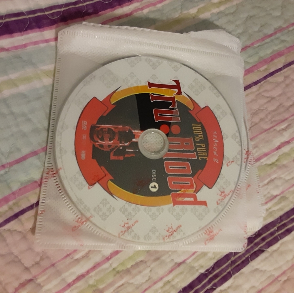6/$15 True blood season 2 DVD - Picture 3 of 6